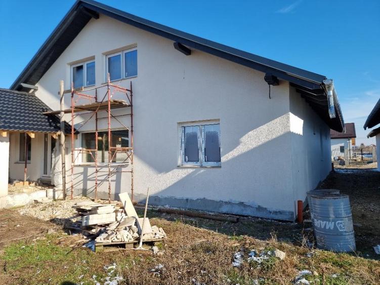 Vila Sinmartin-Apateu,P, constr 2023, SC 240 mp ,TER.668 MP - 2