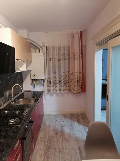 Apartament cu 2 camere, zona Galata - 2
