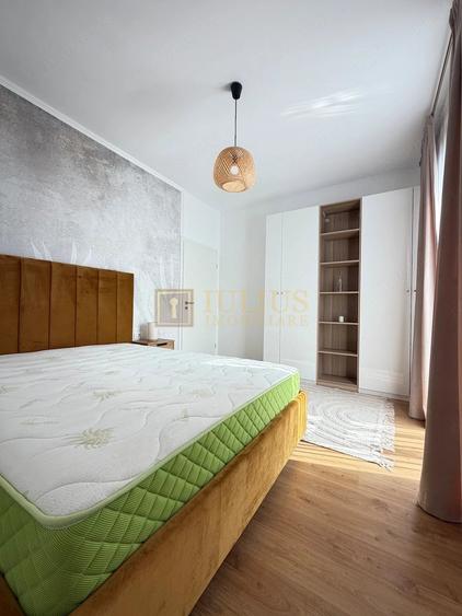 Apartament cu 6 camere decomandat în Central