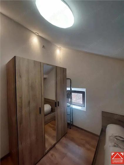 Apartament la casa, renovat, zona Politie - 9