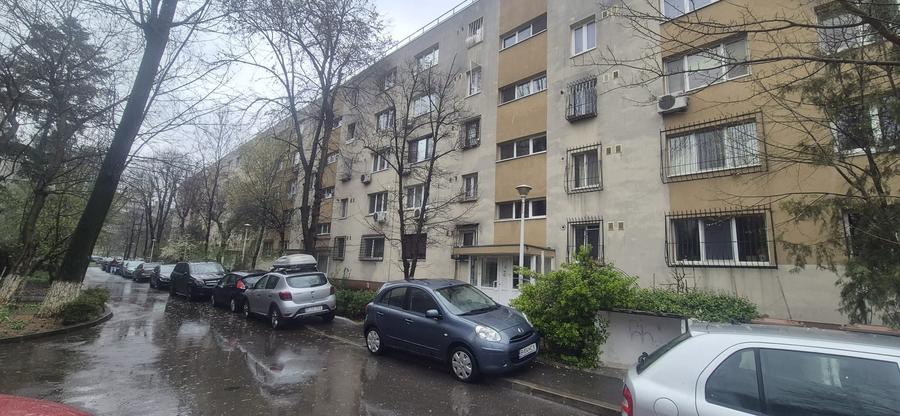Apartament decomandat Liceul Eugen Lovinescu - Aleea Valea lui Mihai - 1