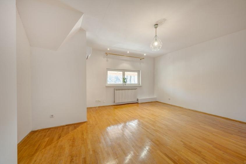 Vila cu arhitectura distincta, 7 camere, renovata, intr-o locatie exclusivista - 45