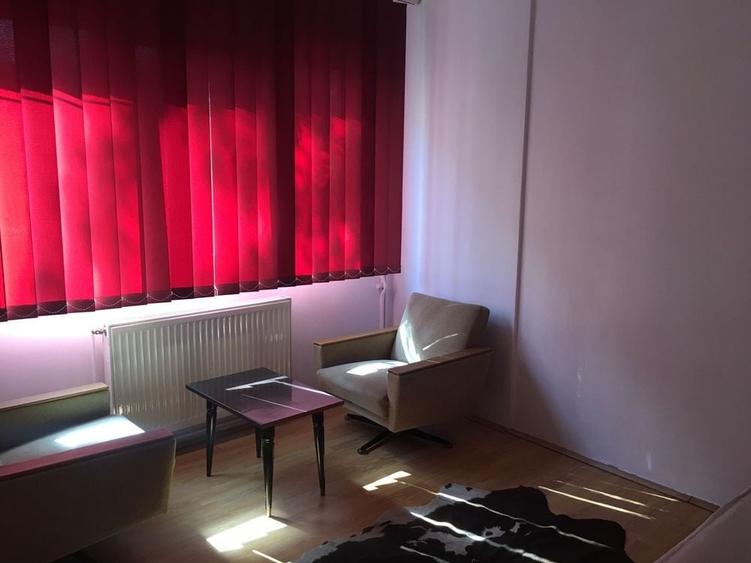 Inchiriez apartament 2 camere - 3