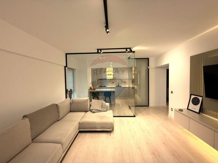 Apartament cu 3 camere de vanzare Bloc 2025 Bacau City Lake - 2