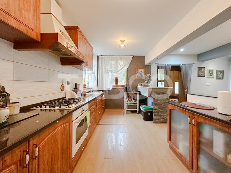 De vanzare casa individuala stil mediteranian curte 704 mp  Borhanci - 1