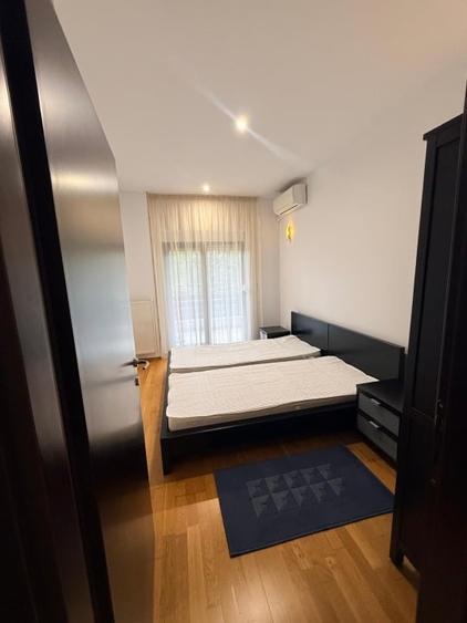 Apartament cu 3 camere, mobilat în Iancu Nicolae