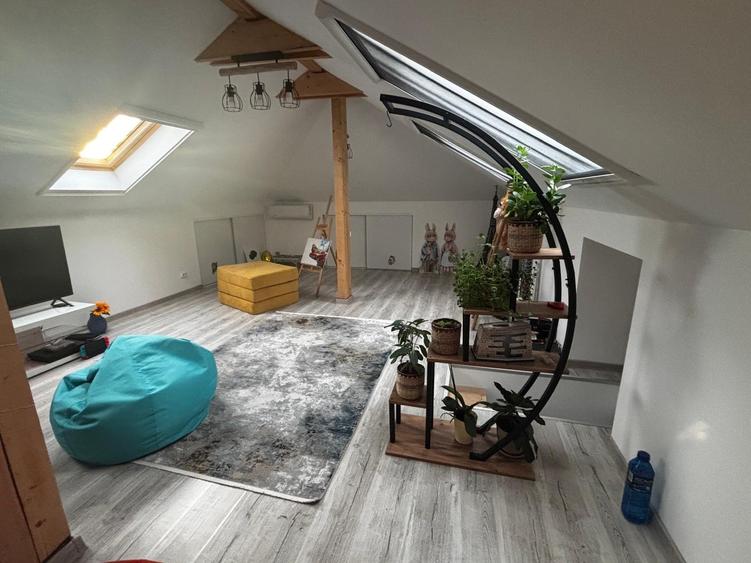 Casa de vanzare cu mansarda, complet mobilata si utilata, 4 camere, comision 0 - 22