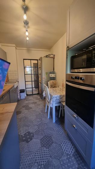 Apartament 4 camere, centrală proprie, parcare, 5 min metrou Apărătorii Patriei - 31