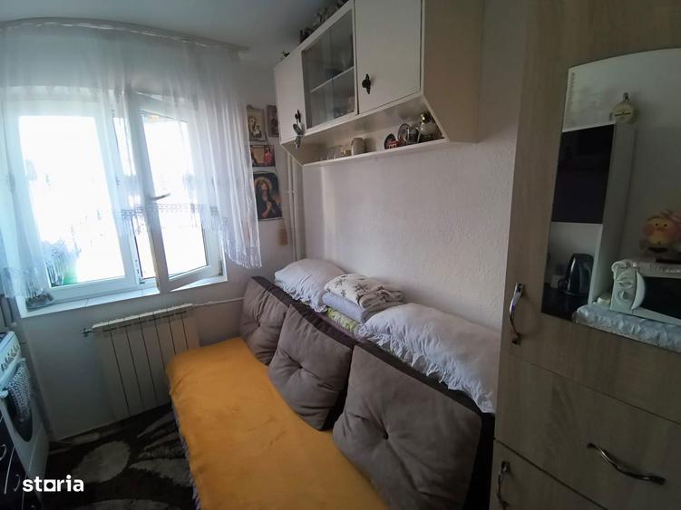 Garsoniera Burdujeni | Etaj 3 | Mobilata ?i utilata - 1