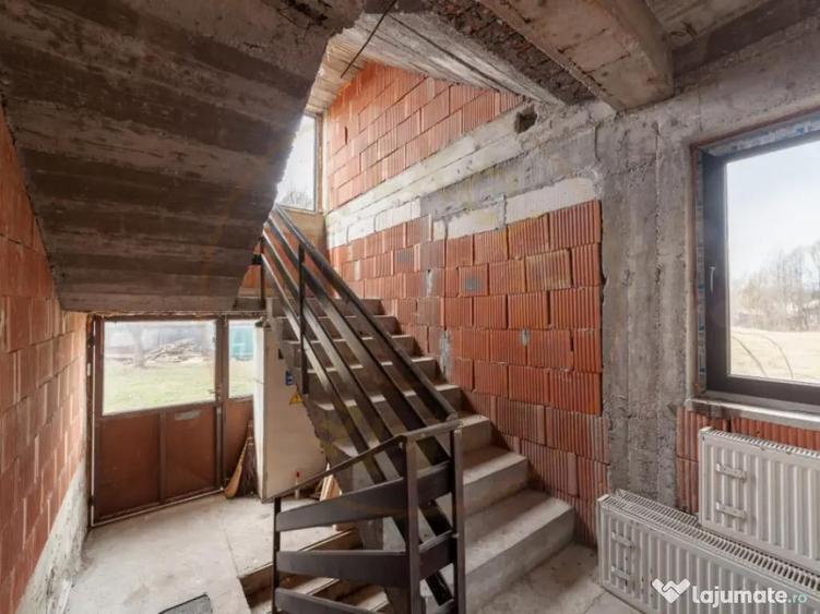 La 2 min de Campulung Muscel 344 mp utili+ teren 4.563 m - 9