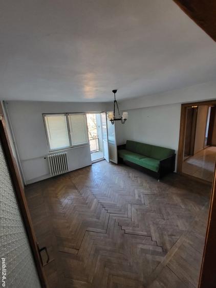 De vanzare apartament cu 3 camere etaj 3 in Parscov ,zona centrala! - 7