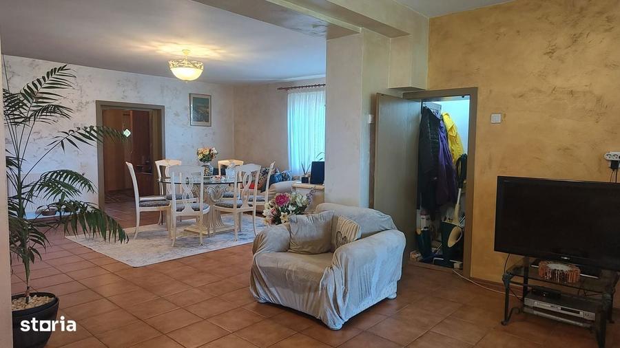 De vanzare casa in Bacia ,nr.4A - 12