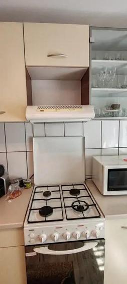 Apartament 3 camere, etajul 1/4, Radauti - 13