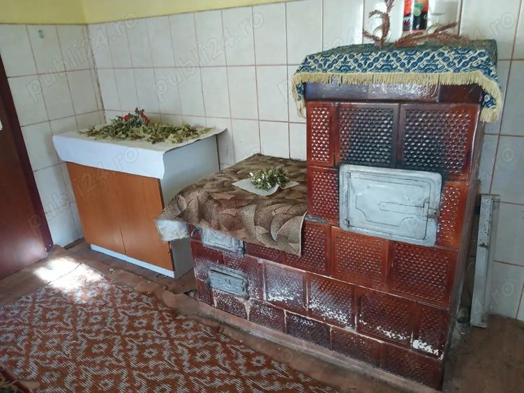 Vand casa in Mihaiesti jud.Hunedoara .Detali la tel. . - 8