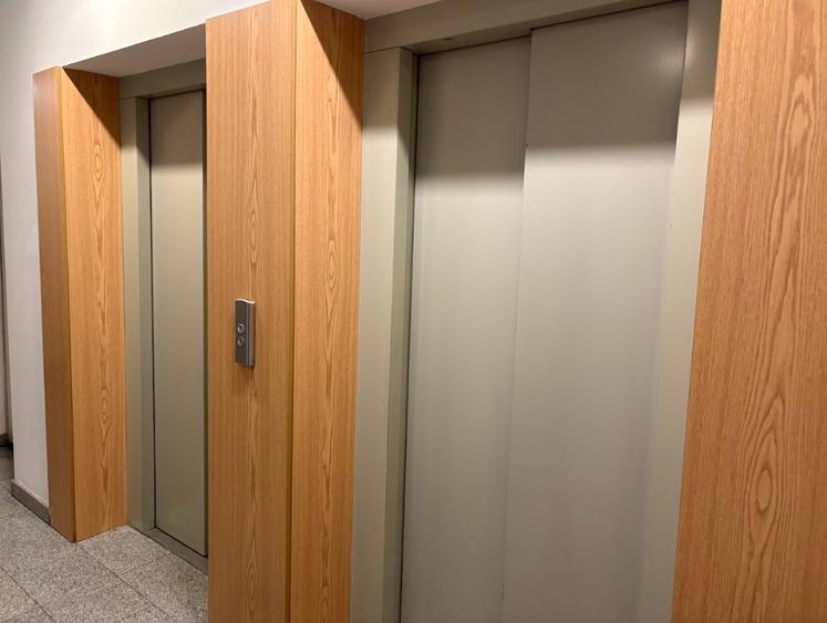 Apartament de 3 camere+boxa si loc de parcare/Apartment with parking+storage box - 25