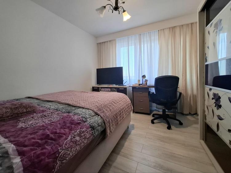 2 Camere | Decomandat | 56mp | Calea Vitan | Renovat - 8