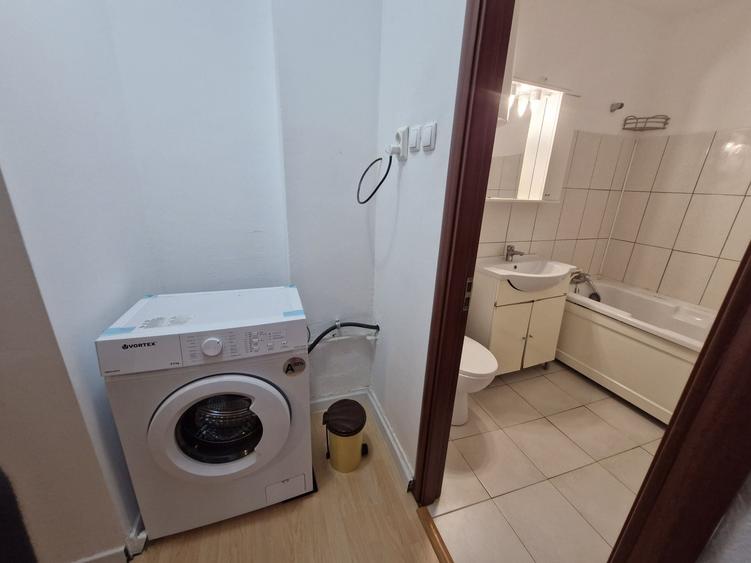 Apartament cu 2 camere semidecomandat în Tomis I
