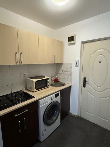 Inchiriez garsoniera - 3