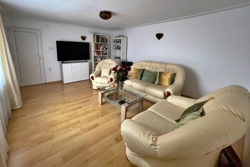 Casă de vânzare în zona Militari,la doar 10 minute de metrou Gorjulu! - 4