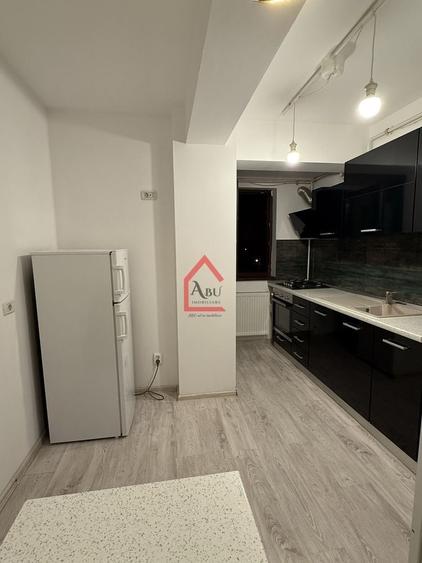 ap 1 cam | zona Galata - Lidl | bloc NOU - 2