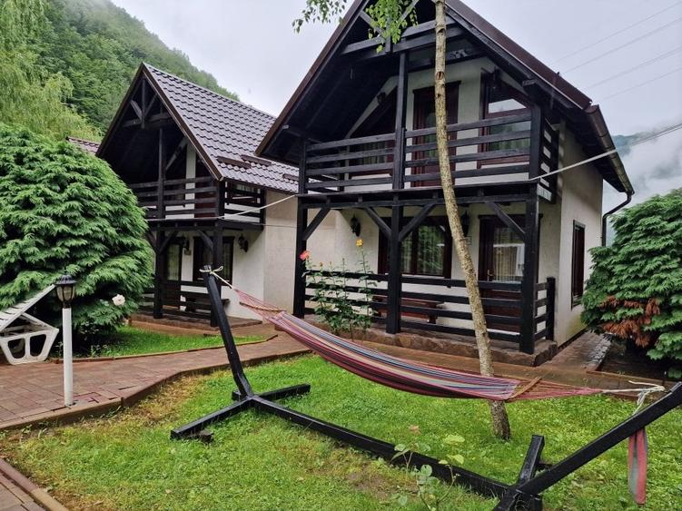 Complex Turistic - 900 mp utili -  teren 3000 mp - Piscina - zona turistica - 40