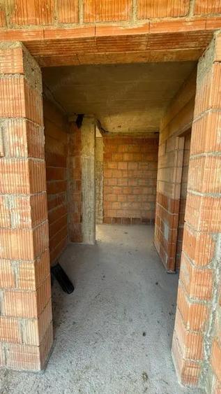 Casa la ro?u in Gro?i, 144 mp construi?i, teren 536 mp, priveli?te superba - 17