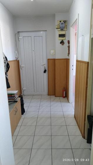 Vand Apartament 3 camere Circumvala?iunii zona Favorit - 8