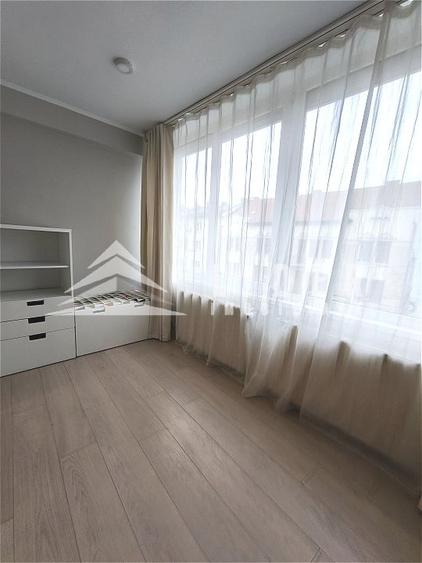 Apartament 2 camere ultracentral, Piața Mihai Viteazu,vedere spre statuie - 6