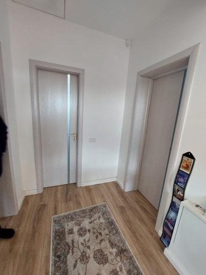 Casă individuală cu 5 camere cu Canalizare în Central