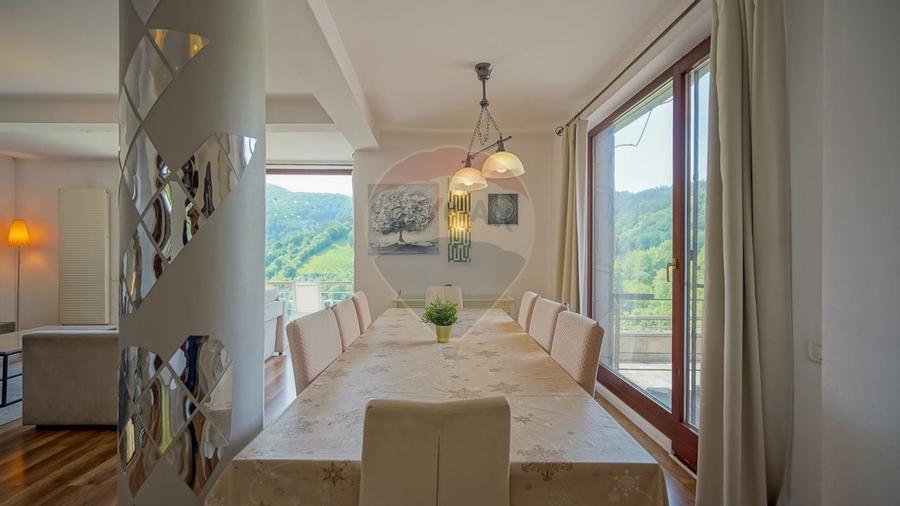 VILA PANORAMICA PE DRUMUL POIENII –PRIVELISTI UNICE ASUPRA BRASOVULUI - 26