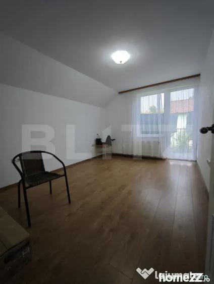 Casă cu 5 camere cu Teren 998 Mp în Central