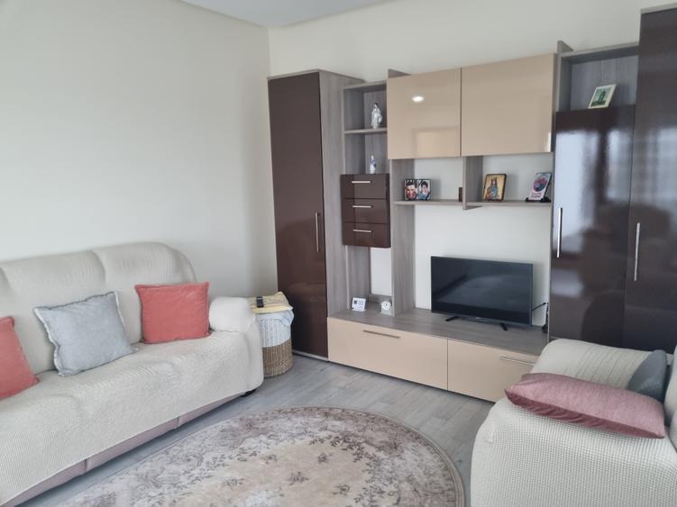 Apartament cu 2 camere decomandat, mobilat în Tomis III