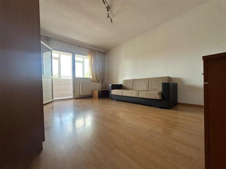Apartament cu 2 camere decomandat în Gară