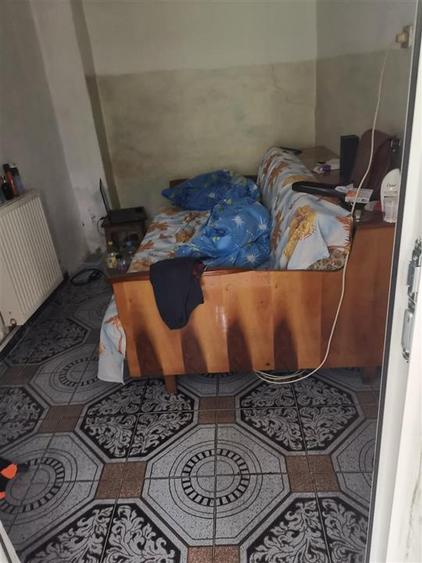 Casă individuală cu 2 camere cu Canalizare în Central
