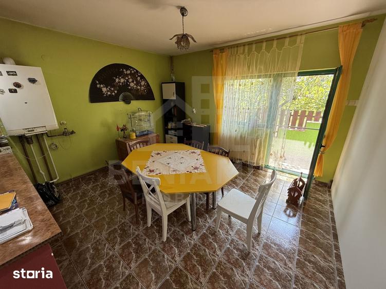 Casă cu 5 camere cu Teren 1039 Mp în Rovine