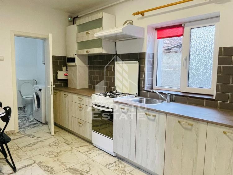 Casă individuală cu 2 camere cu Canalizare în Gai