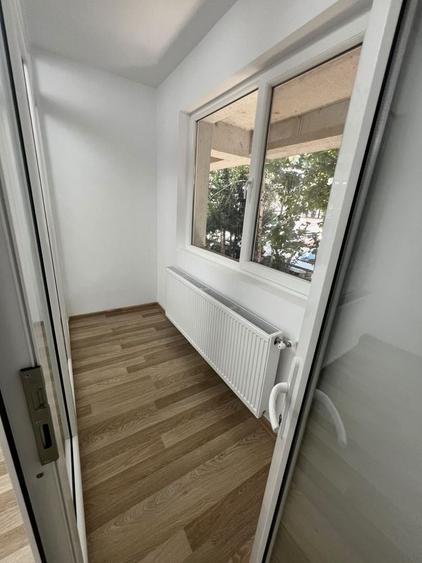 Apartament cu 2 camere decomandat în Roșu