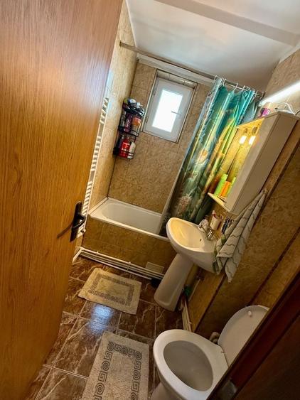 Apartament cu 3 camere în Trivale