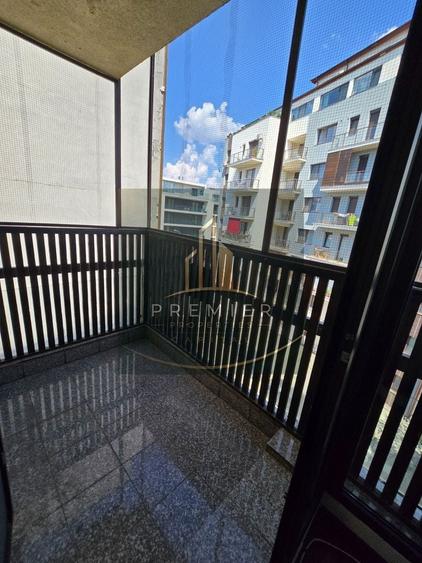 Apartament cu 4 camere decomandat în Herăstrău