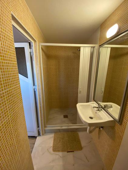 Apartament cu 3 camere nedecomandat în Vișan