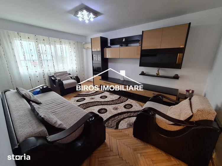 Apartament cu 2 camere decomandat în Rovine