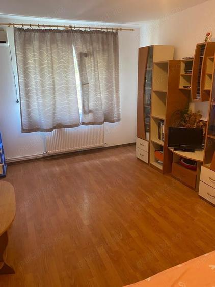 Apartament cu 2 camere decomandat în Năvodari