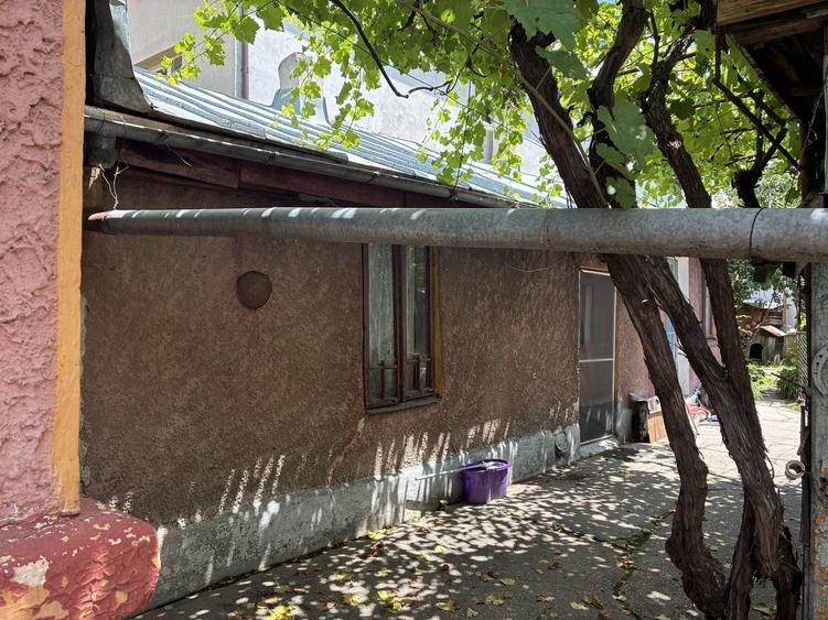 Casă cu 5 camere cu Teren 394 Mp în Pantelimon