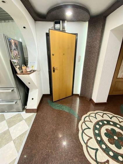 Apartament cu 4 camere decomandat în Brâncoveanu