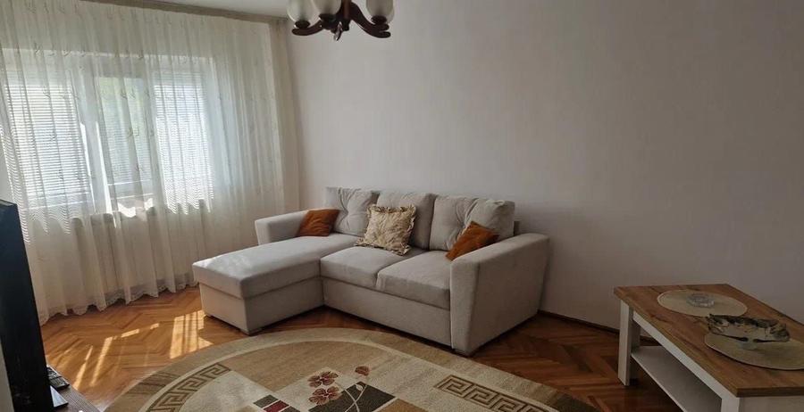 Apartament cu 2 camere decomandat, mobilat în Mazepa 1