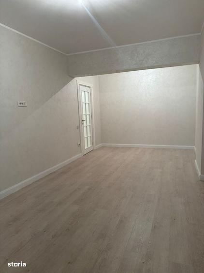 Apartament cu 2 camere decomandat în Breazu