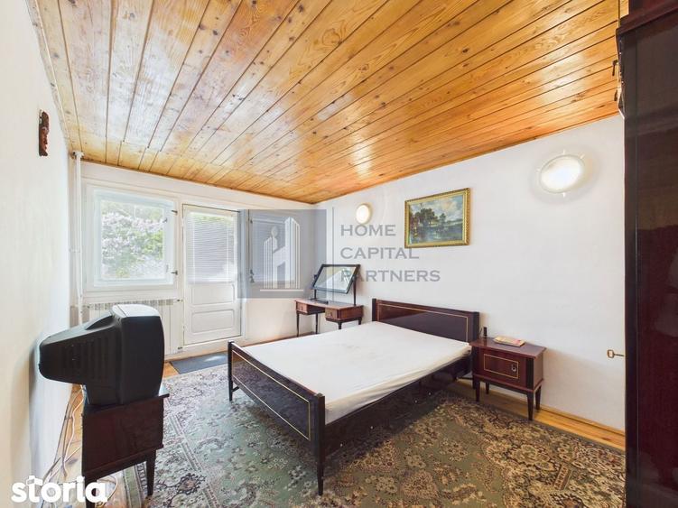 Casă cu 6 camere cu Teren 1690 Mp în Gruiu