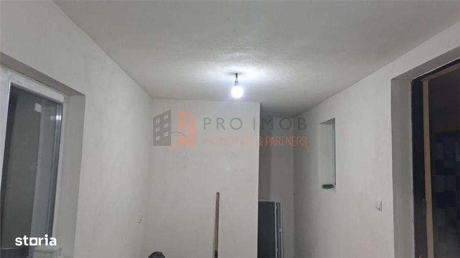 Casă cu 4 camere decomandat cu Teren 528 Mp în Tisău