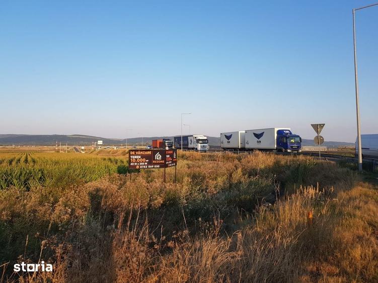 Teren de 10000 mp, în Republicii