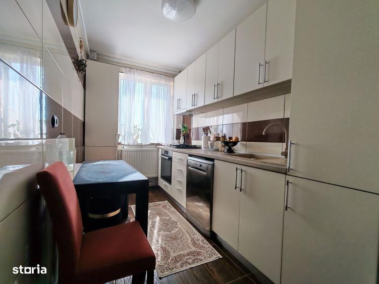 Apartament cu 4 camere în Far